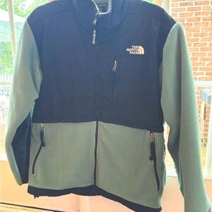 Authentic, Vintage North Face fleece.